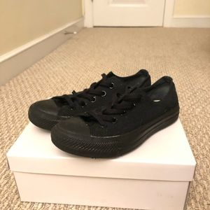 All black converse, women’s size 5.5 (men’s 3.5)